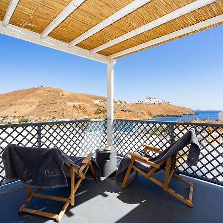 5 Traditional Suites Livadi  Exteriör bild