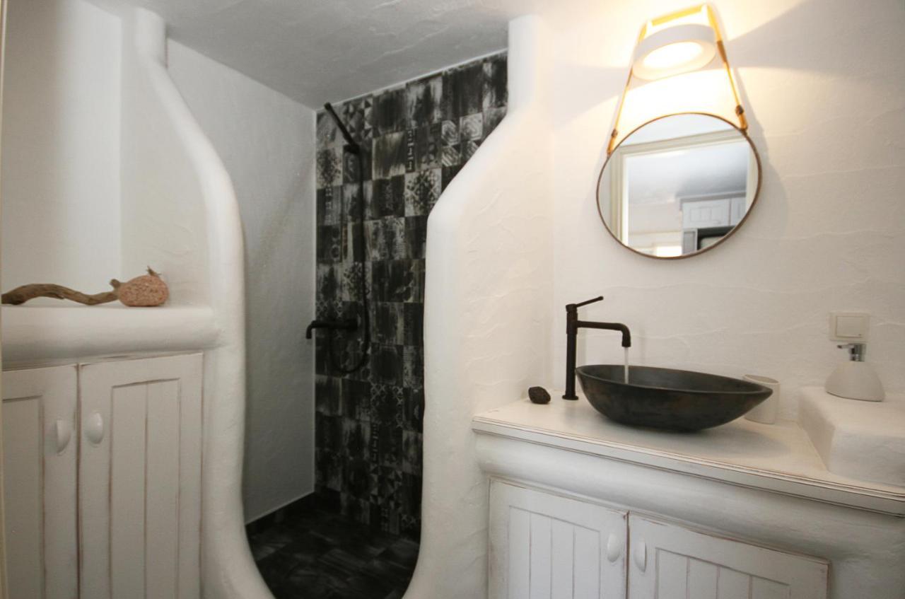 5 Traditional Suites Livadi  Exteriör bild