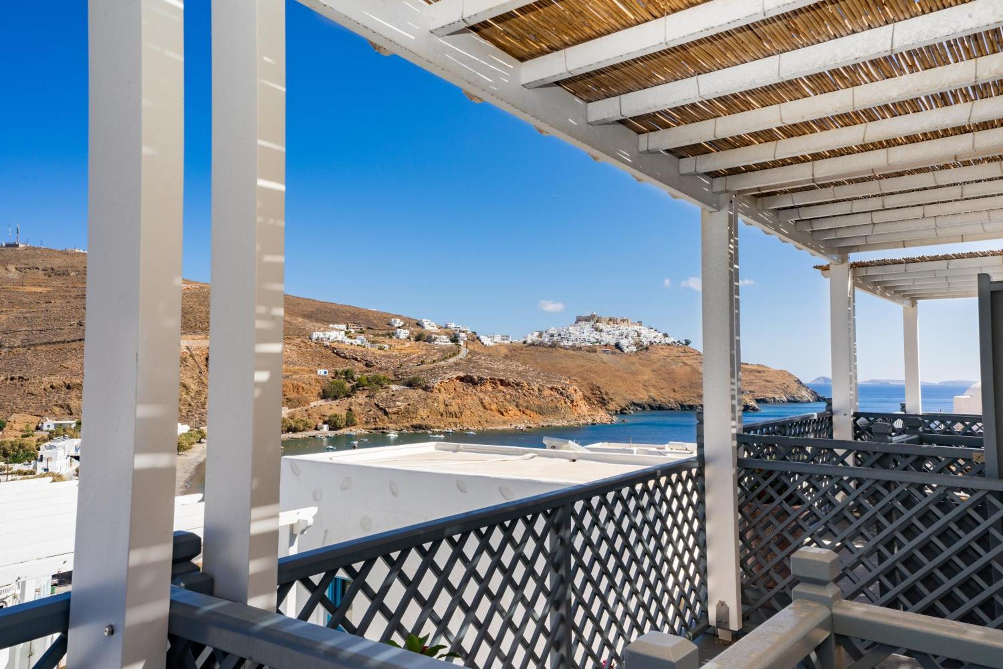 5 Traditional Suites Livadi  Exteriör bild