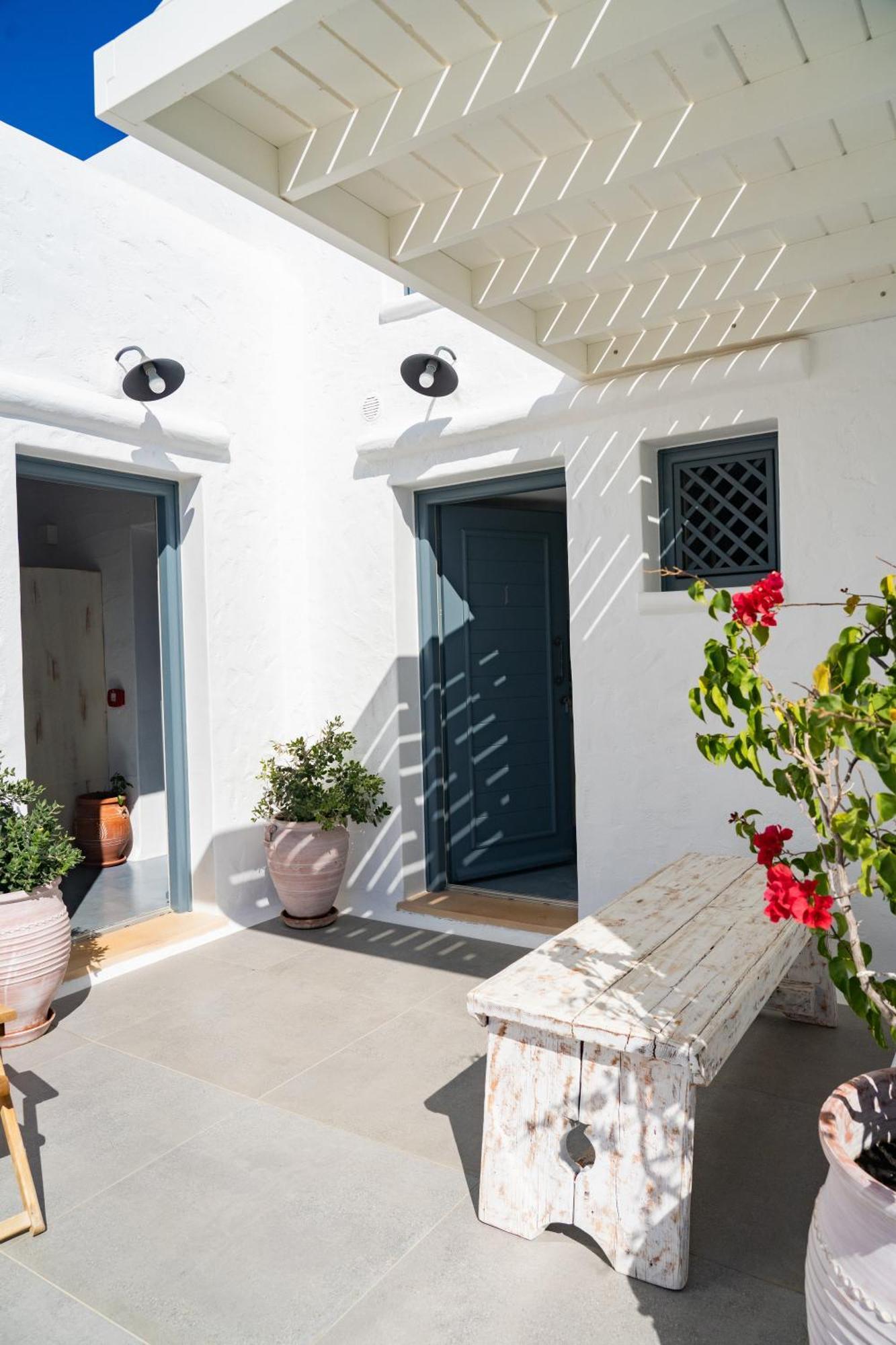 5 Traditional Suites Livadi  Exteriör bild
